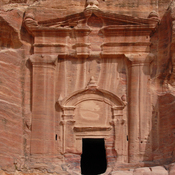 Petra, Wadi Farasa, Renaissance tomb, facade with three urns on gable