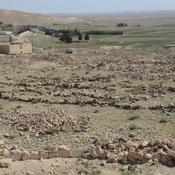 Udruh, Remains of probably barracks