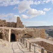 Al-Karak, Castle, Wall and corridor