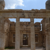 Qasr al-Abd, Remains of the palace, Interior