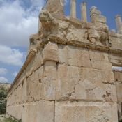 Qasr al-Abd, Remains of the palace, South west corner with lions