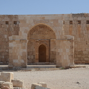 Qasr el-Hallabat, Mosque, Entrance