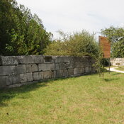 Adamclisi, Wall