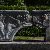 Sempeter, Arcade with griffins