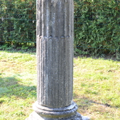 Sempeter, Column
