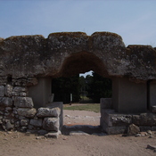 Emporiae, Remains of a gate in the Roman quarter