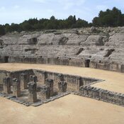 Itálica, Remains of amphitheater, seats, arena and hypogeum (underground labyrinth)
