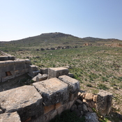 Cyrrhus, Remains of square