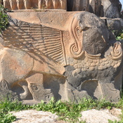 Ayn Dara, Orthostat with lions and winged creatures