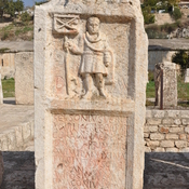 Apamea, Tombstone of Felsonius, II Parthica, detail
