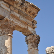 Apamea, Remains of the colonnaded street, corinthian capitals
