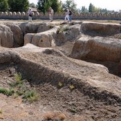 Quwa, Excavation of the Budist temple