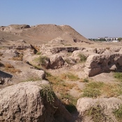 Afrosiab Hill, Foundations