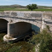 Puente sobre el rio Esgueva