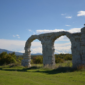 The arches of the Burnum principium