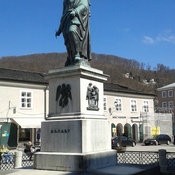 Mozartdenkmal Salzburg