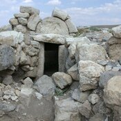 Sarissa - Kuşaklı Hoyuk, Tomb in a Hittite tower
