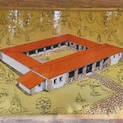 Tafel vor Ort mit Idealrekonstruktion