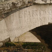 Pons Fabricius, inscription