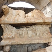 Sarcophagus with lion relievo