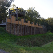 Holz-Erde Mauer