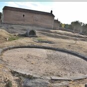 Fuente romana y ermita