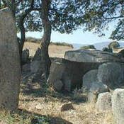 Settiva Menhir and dolmen
