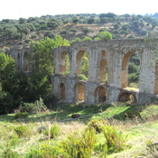 Roman aqueduct bridge (Cornelio)