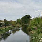 Vista del río Ucero y de la Torre del Agua desde el puente