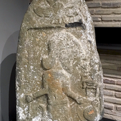Yumurtalık stele