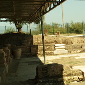 Metropolis - Peristile House