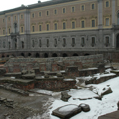 Teatro romano accanto al Palazzo Reale